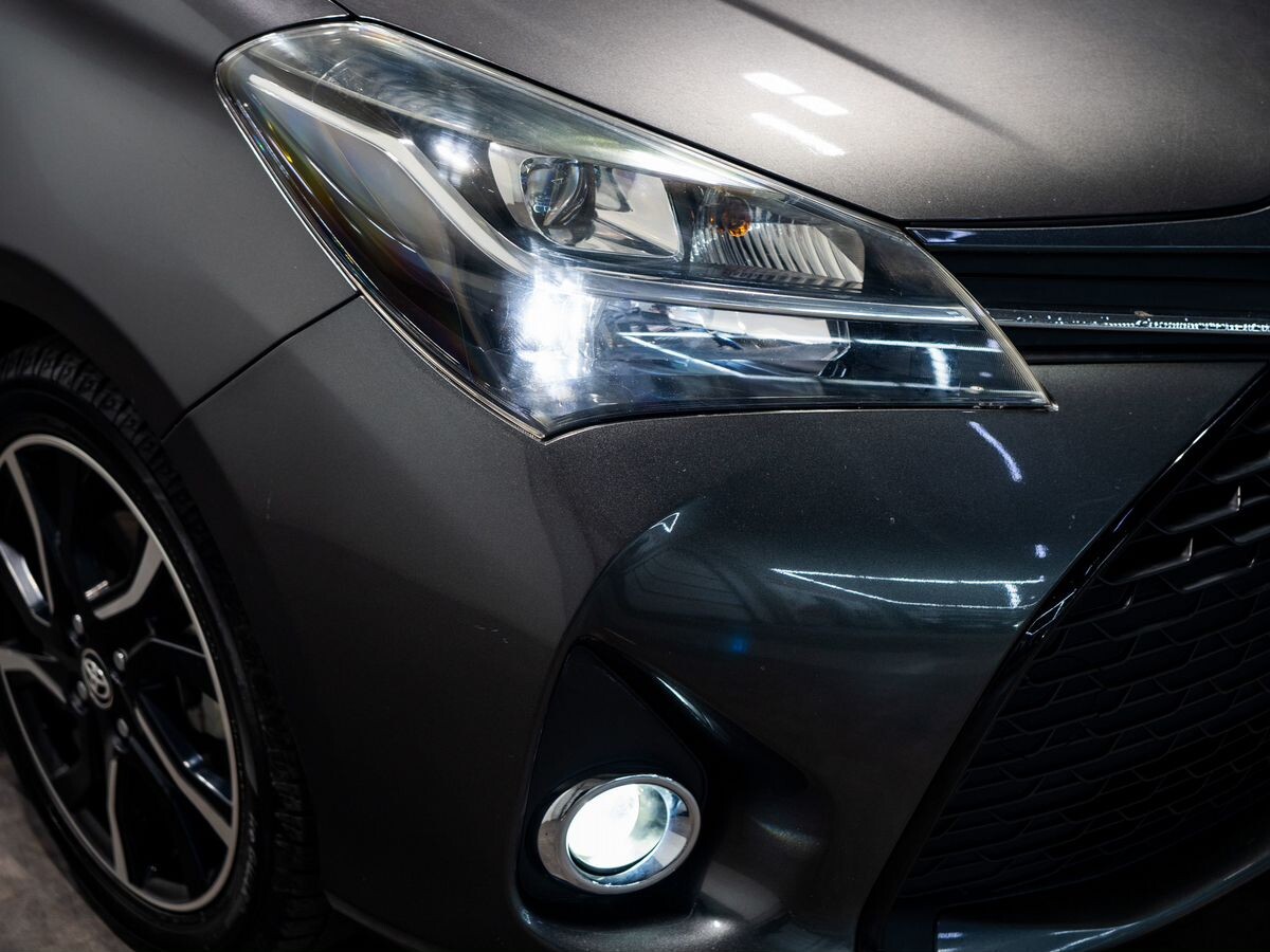 Toyota Vitz 2014 - фото автомобиля