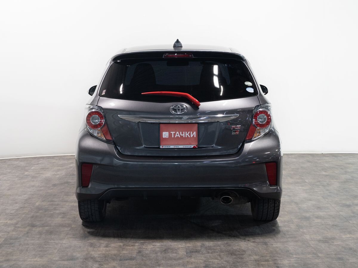 Toyota Vitz 2014 - фото автомобиля