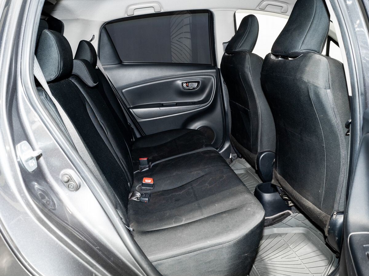 Toyota Vitz 2014 - фото автомобиля