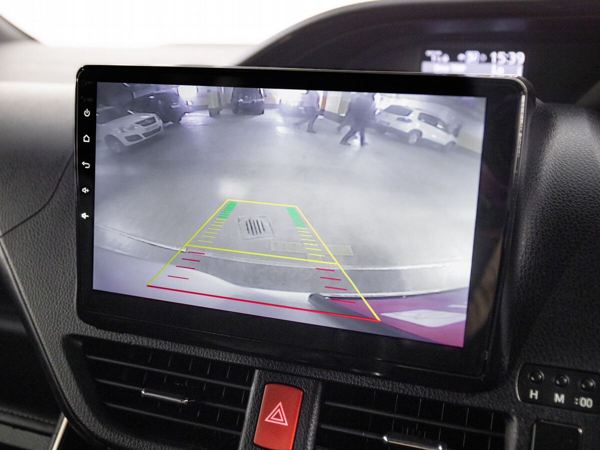 Toyota Esquire 2016 - фото автомобиля