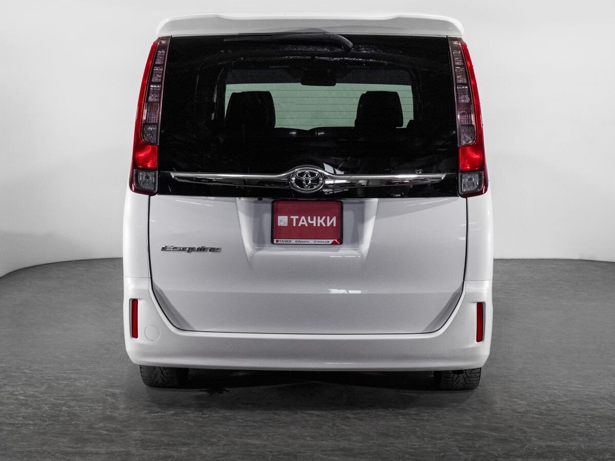 Toyota Esquire 2016 - фото автомобиля