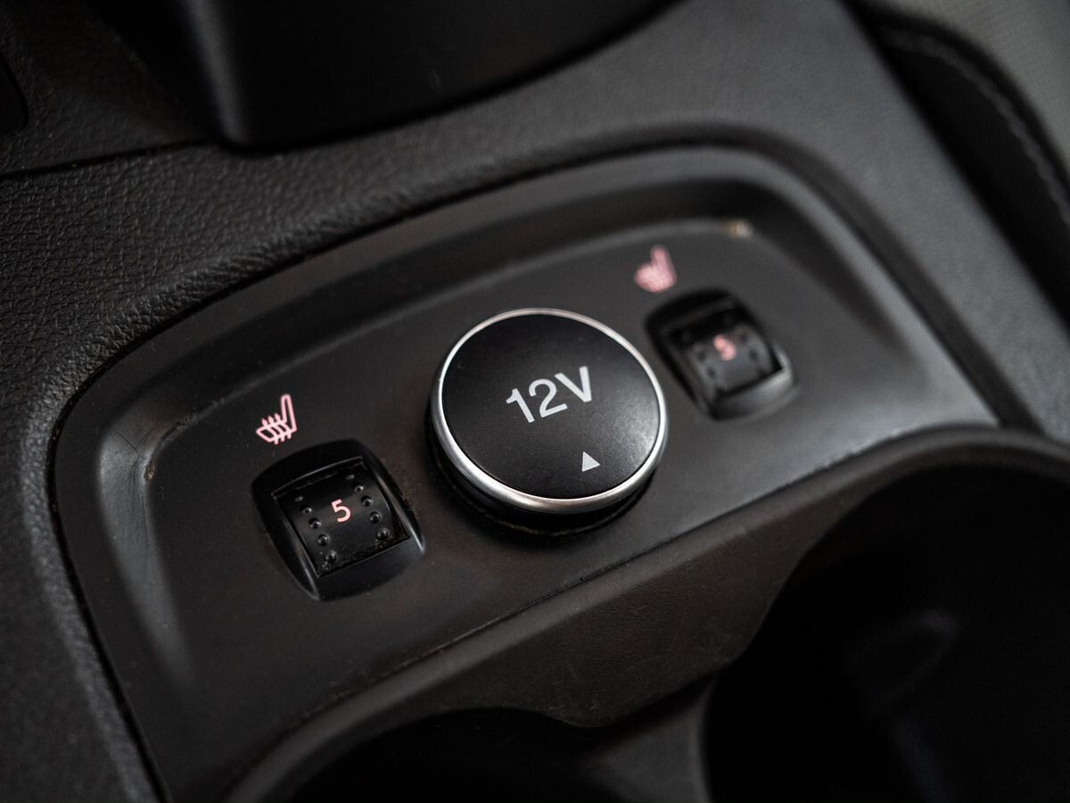 Ford Focus 2013 - фото автомобиля