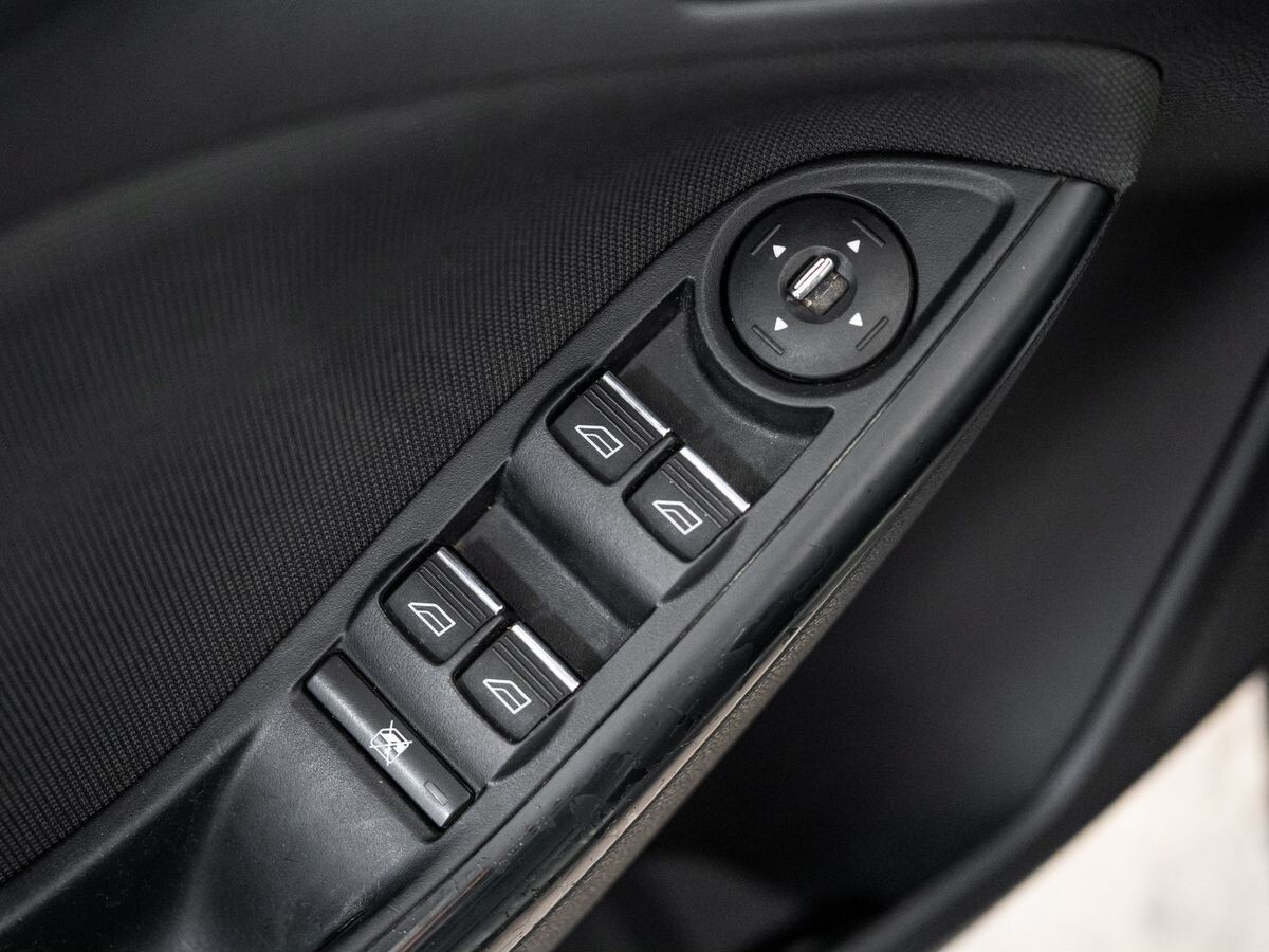 Ford Focus 2013 - фото автомобиля