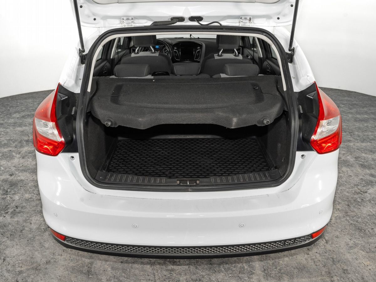 Ford Focus 2013 - фото автомобиля