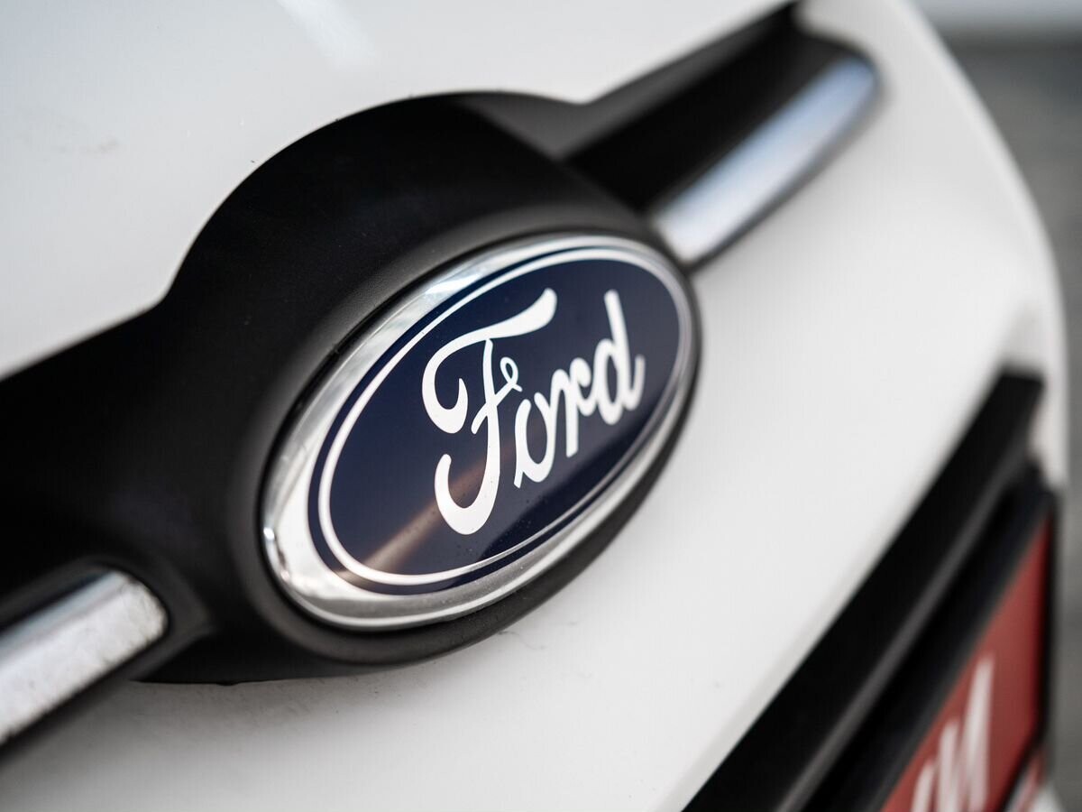 Ford Focus 2013 - фото автомобиля