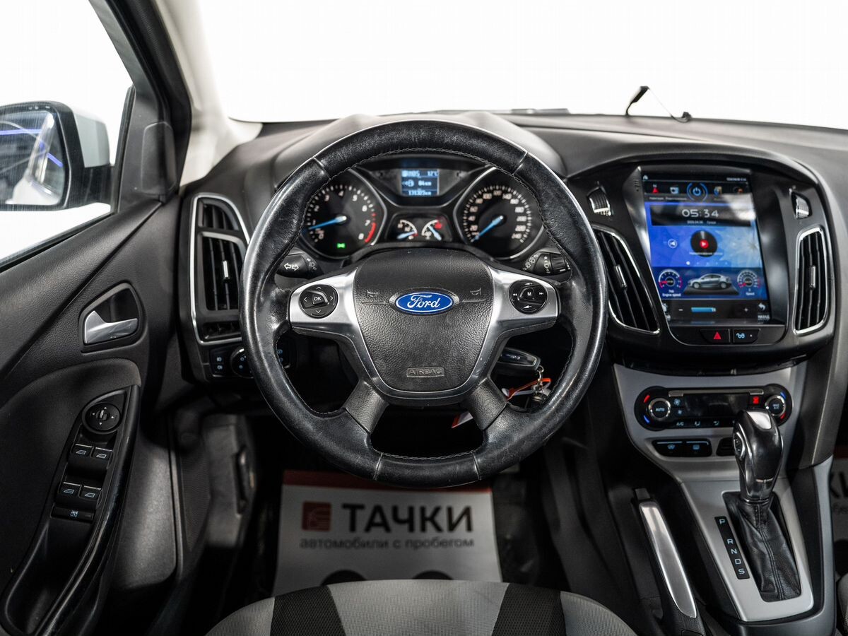 Ford Focus 2013 - фото автомобиля