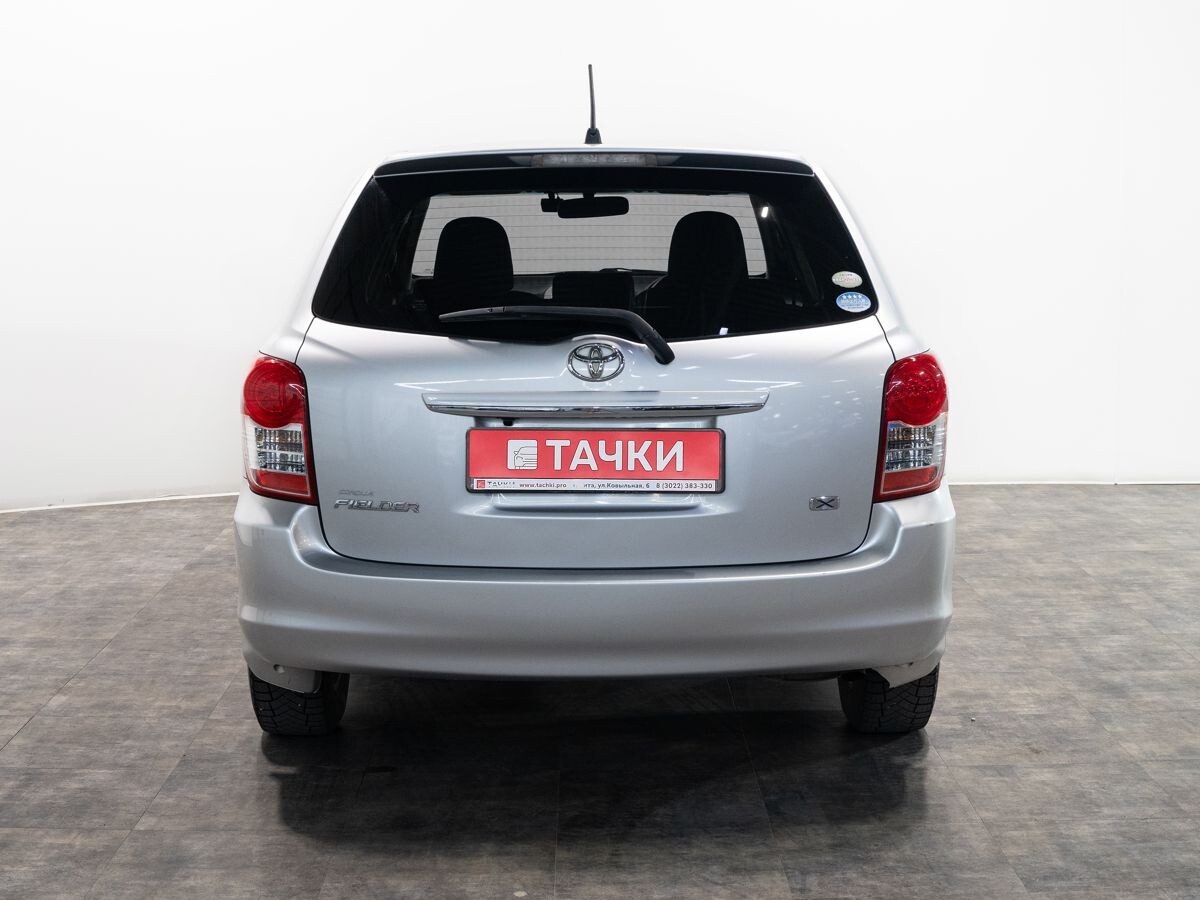 Toyota Corolla Fielder 2012 - фото автомобиля