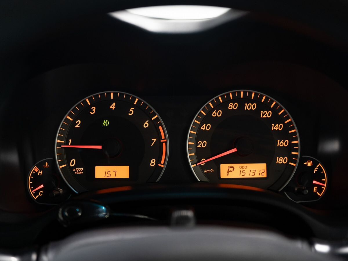 Toyota Corolla Fielder 2012 - фото автомобиля