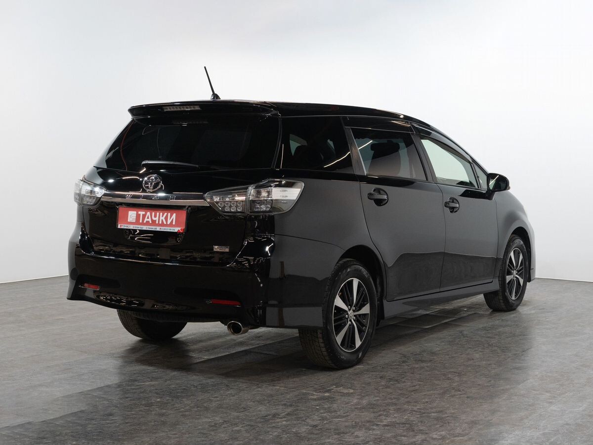 Toyota Wish 2013 - фото автомобиля