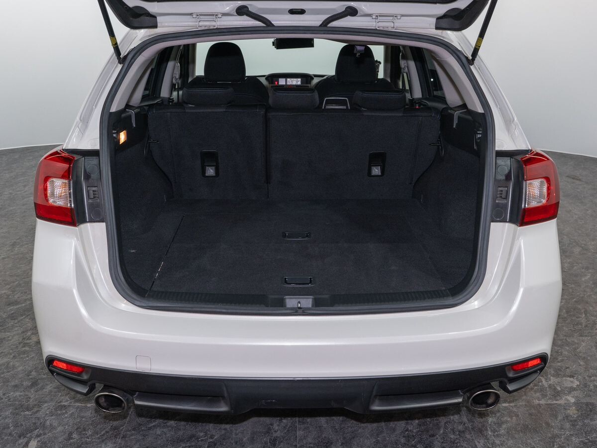 Subaru Levorg 2015 - фото автомобиля