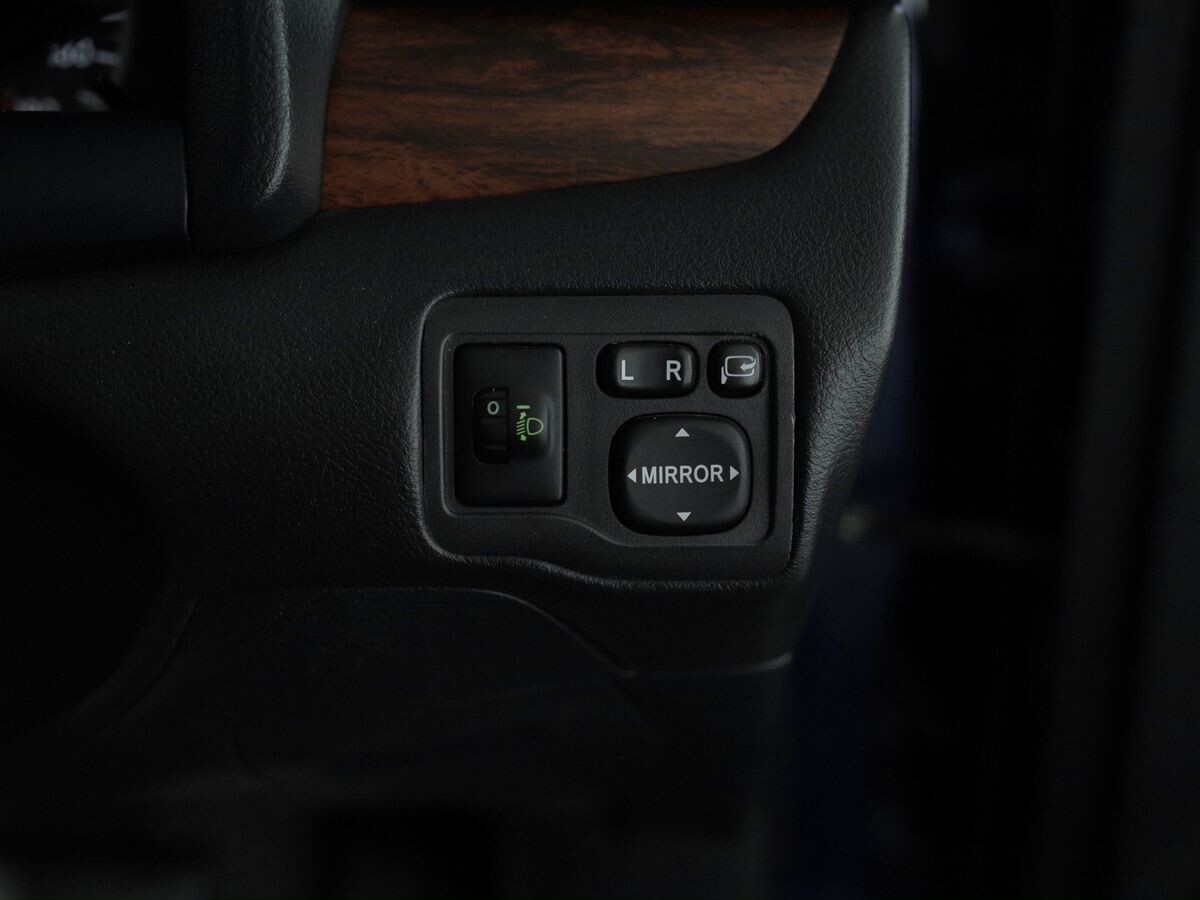 Toyota Premio 2011 - фото автомобиля