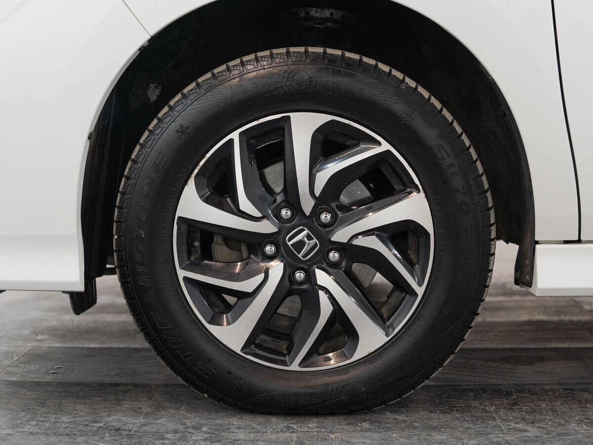 Honda Stepwgn 2019 - фото автомобиля