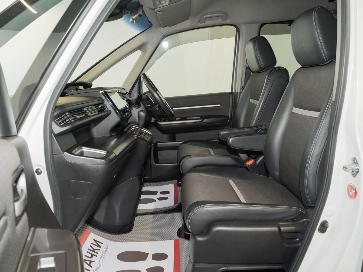 Honda Stepwgn 2019 - фото автомобиля