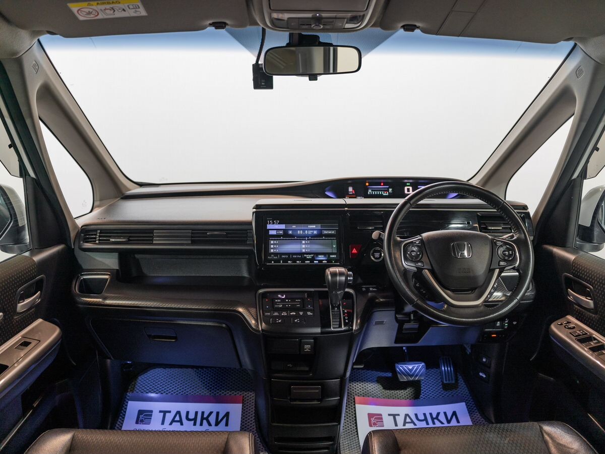 Honda Stepwgn 2019 - фото автомобиля