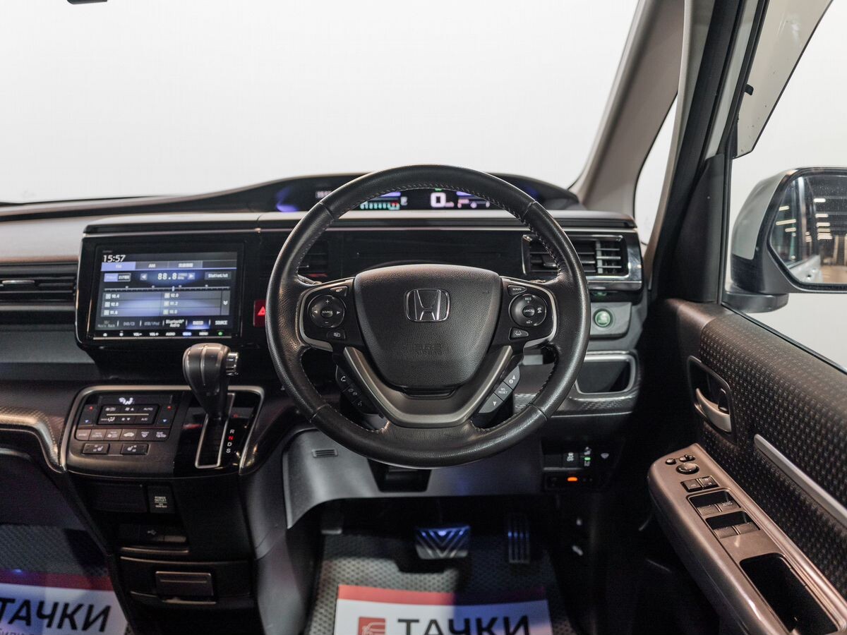 Honda Stepwgn 2019 - фото автомобиля