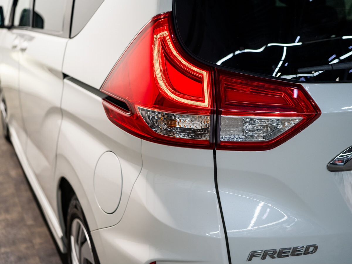 Honda Freed 2018 - фото автомобиля