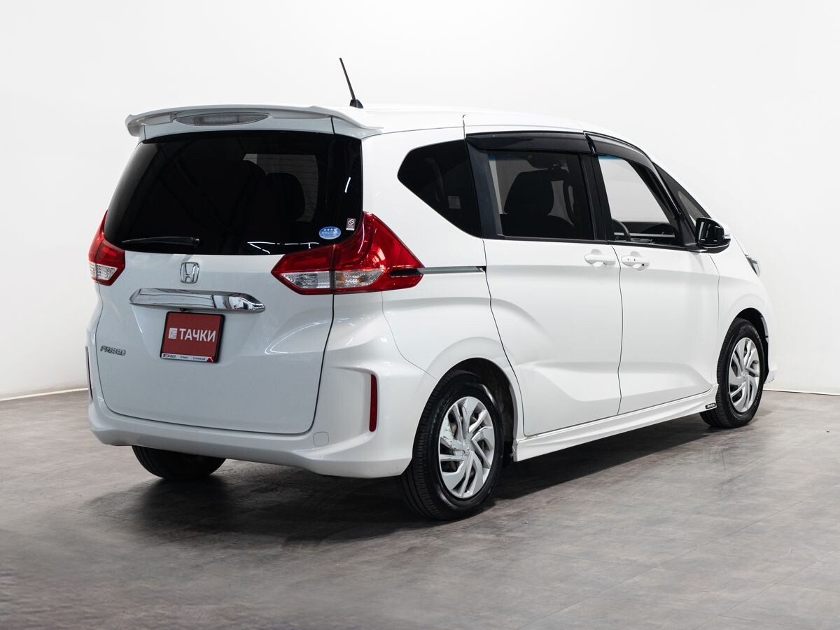 Honda Freed 2018 - фото автомобиля