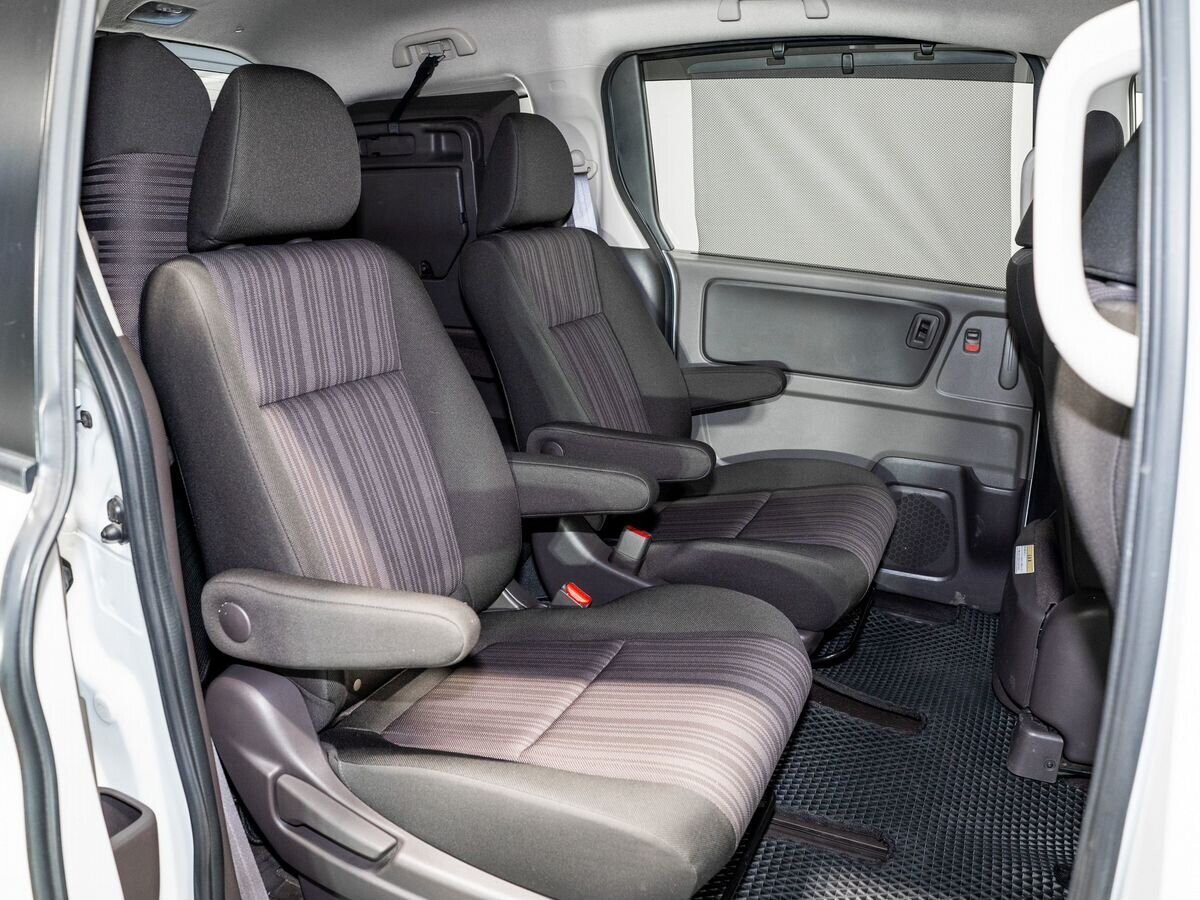 Honda Freed 2018 - фото автомобиля