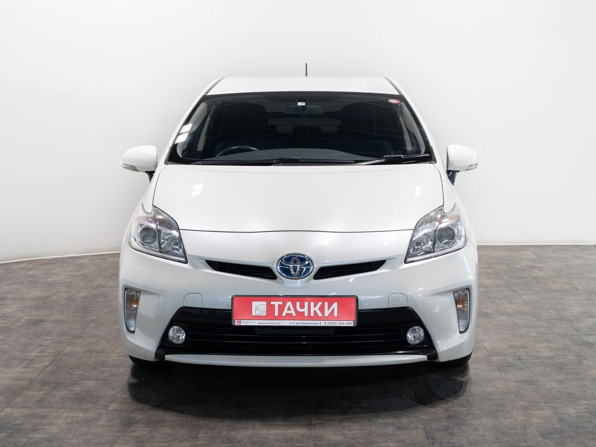 Toyota Prius 2015 - фото автомобиля