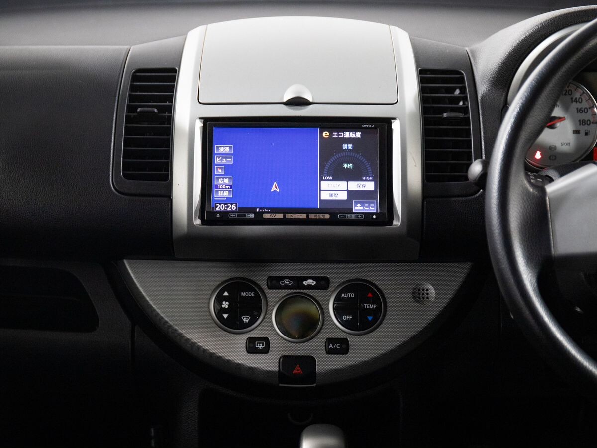 Nissan Note 2011 - фото автомобиля