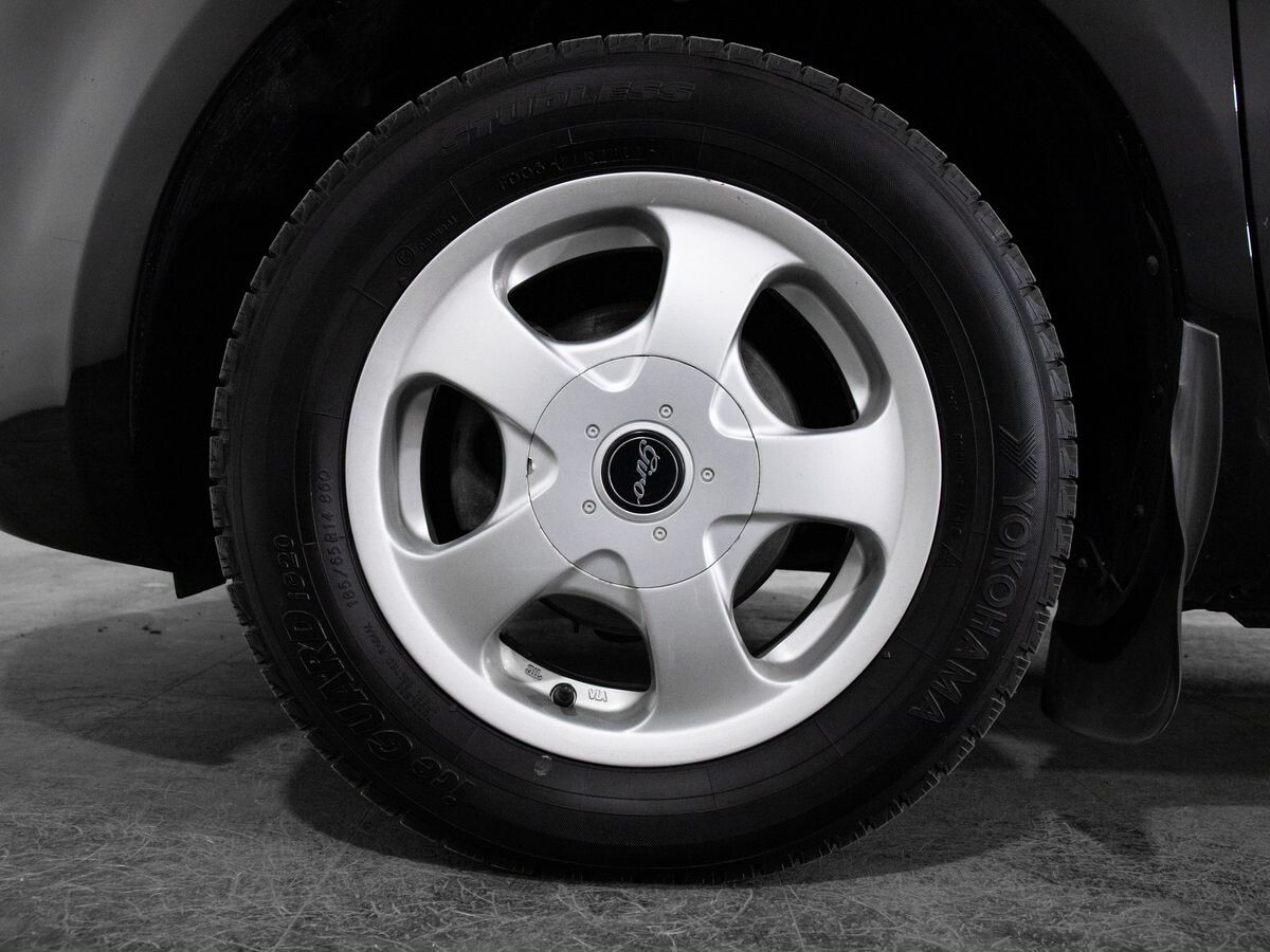 Nissan Note 2011 - фото автомобиля