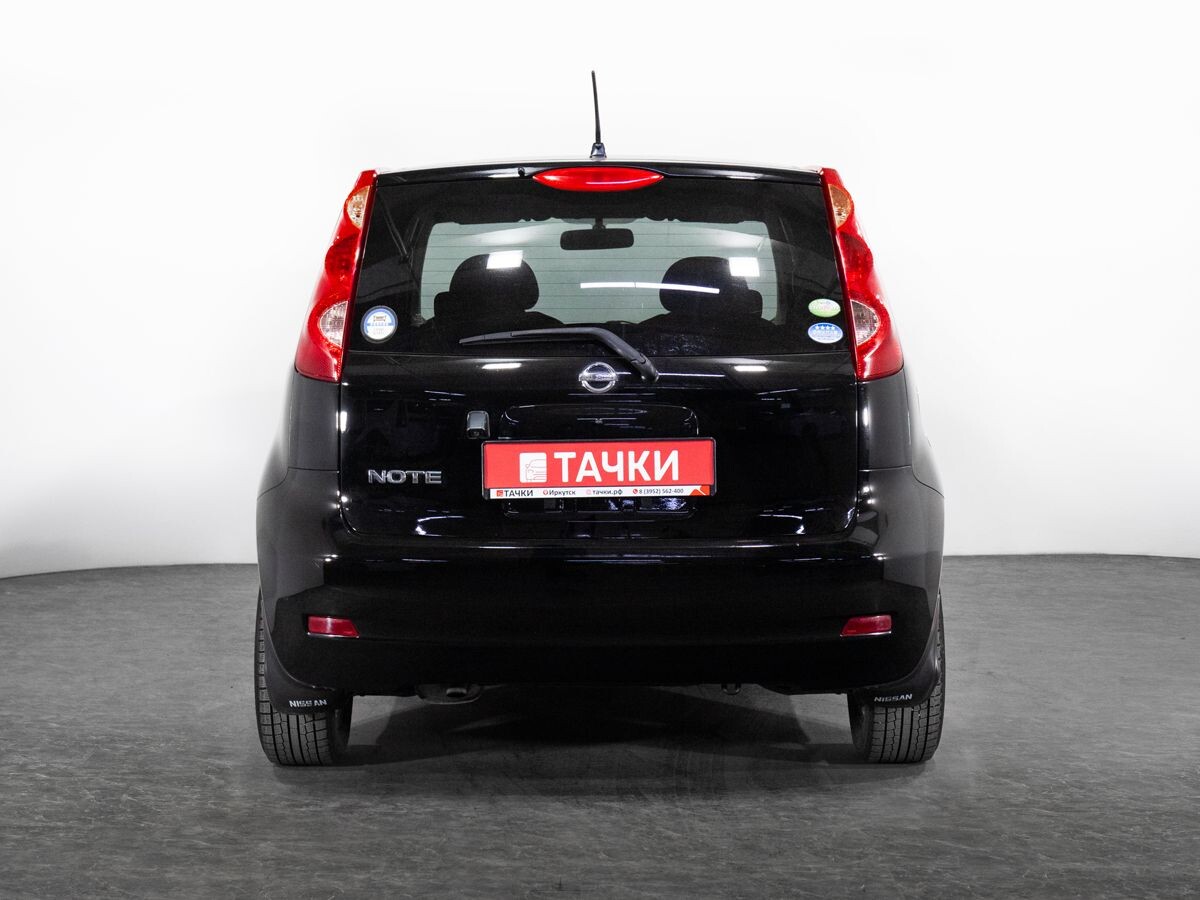 Nissan Note 2011 - фото автомобиля
