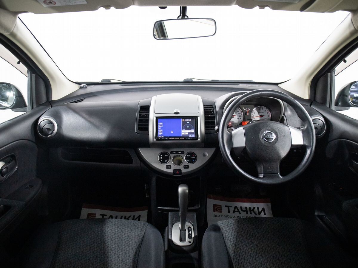 Nissan Note 2011 - фото автомобиля