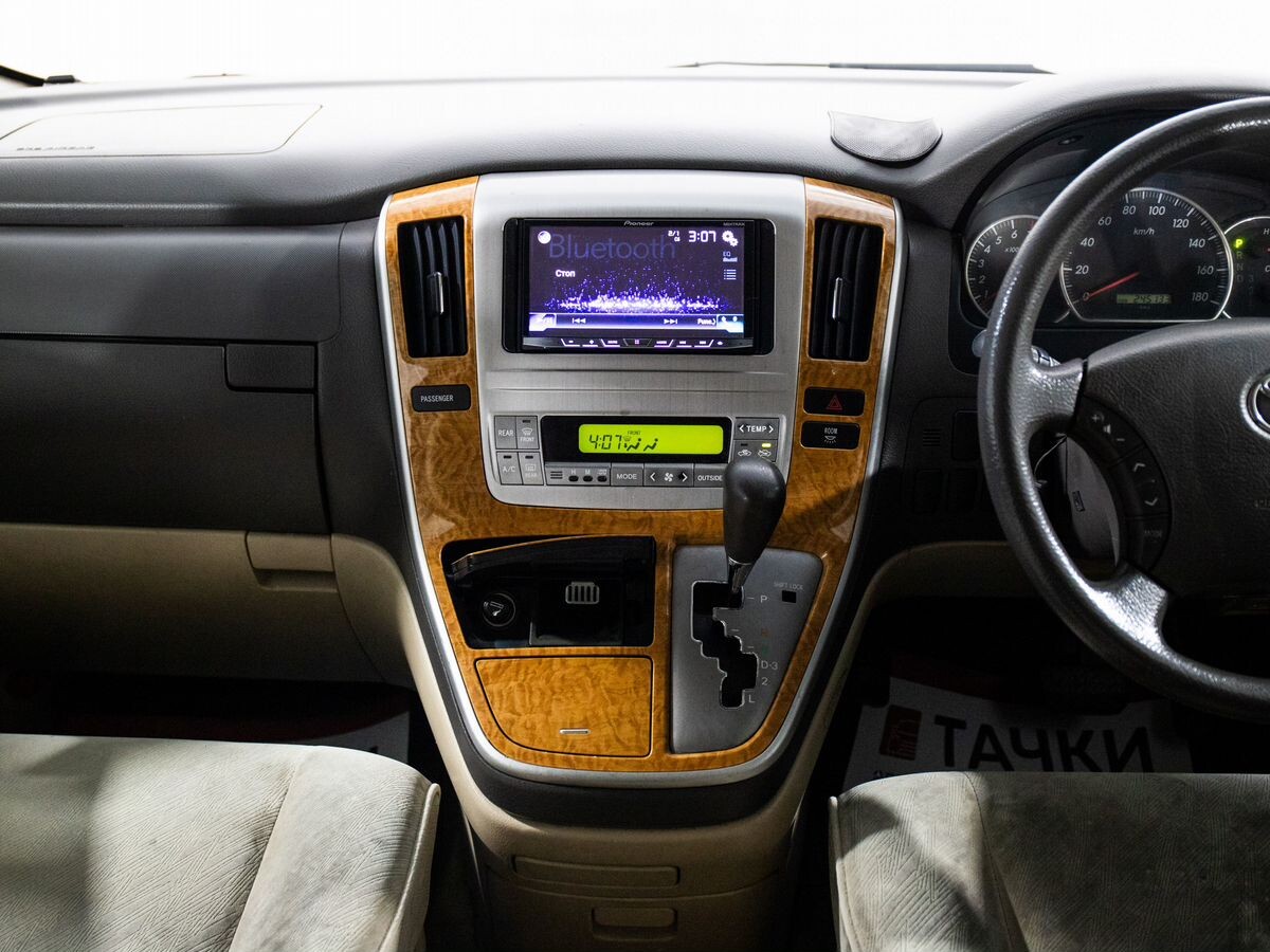 Toyota Alphard 2007 - фото автомобиля