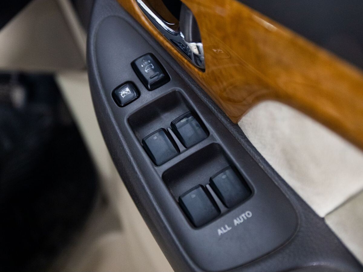 Toyota Alphard 2007 - фото автомобиля