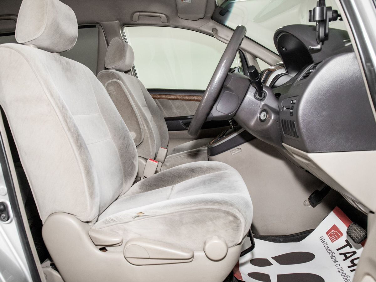 Toyota Alphard 2007 - фото автомобиля