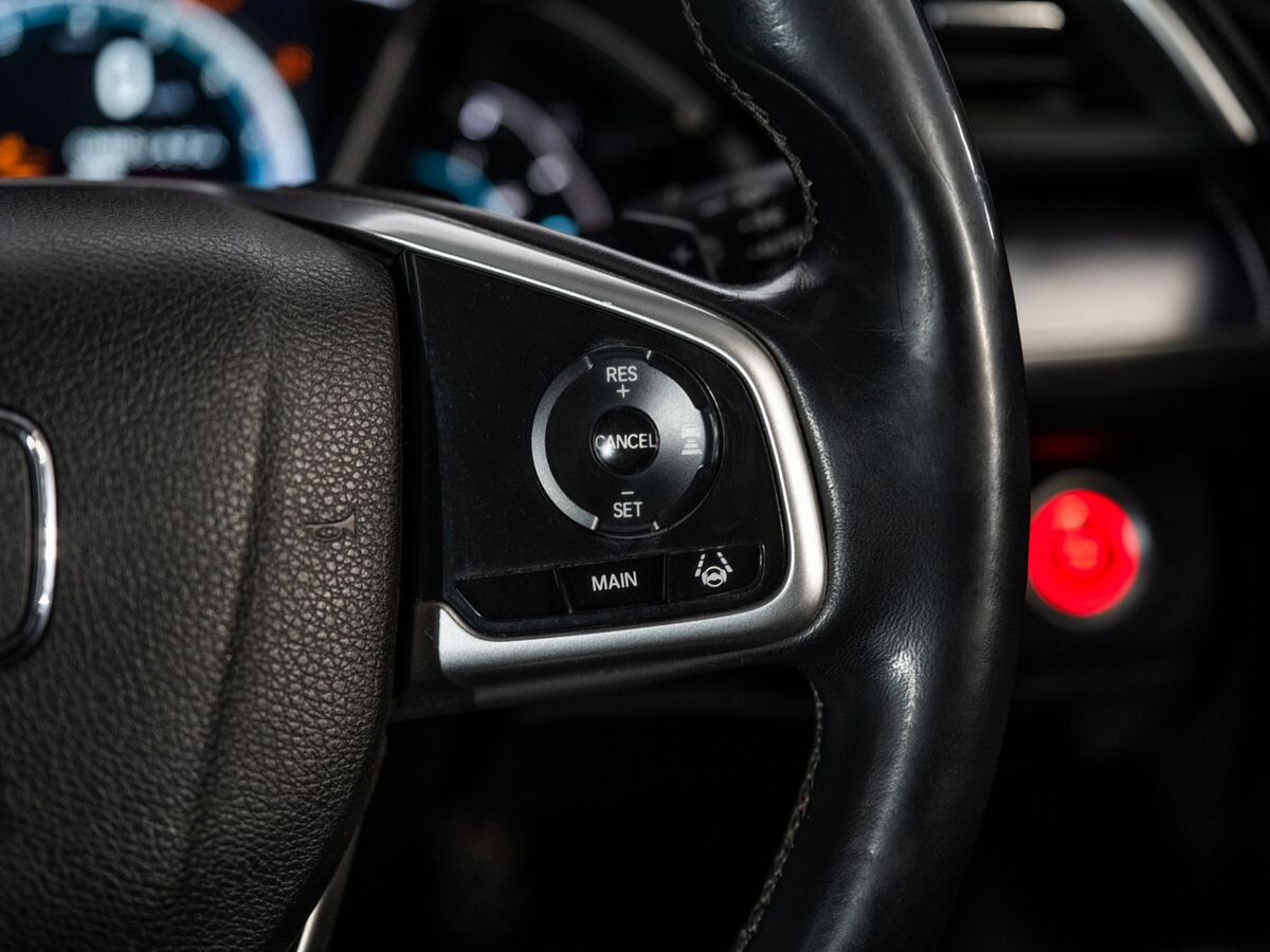 Honda Civic 2018 - фото автомобиля