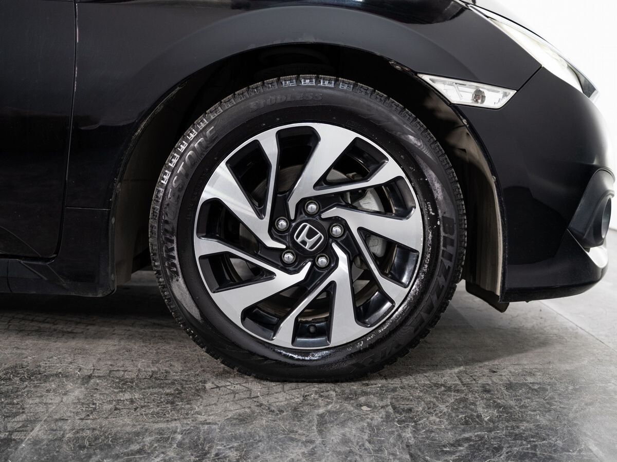 Honda Civic 2018 - фото автомобиля