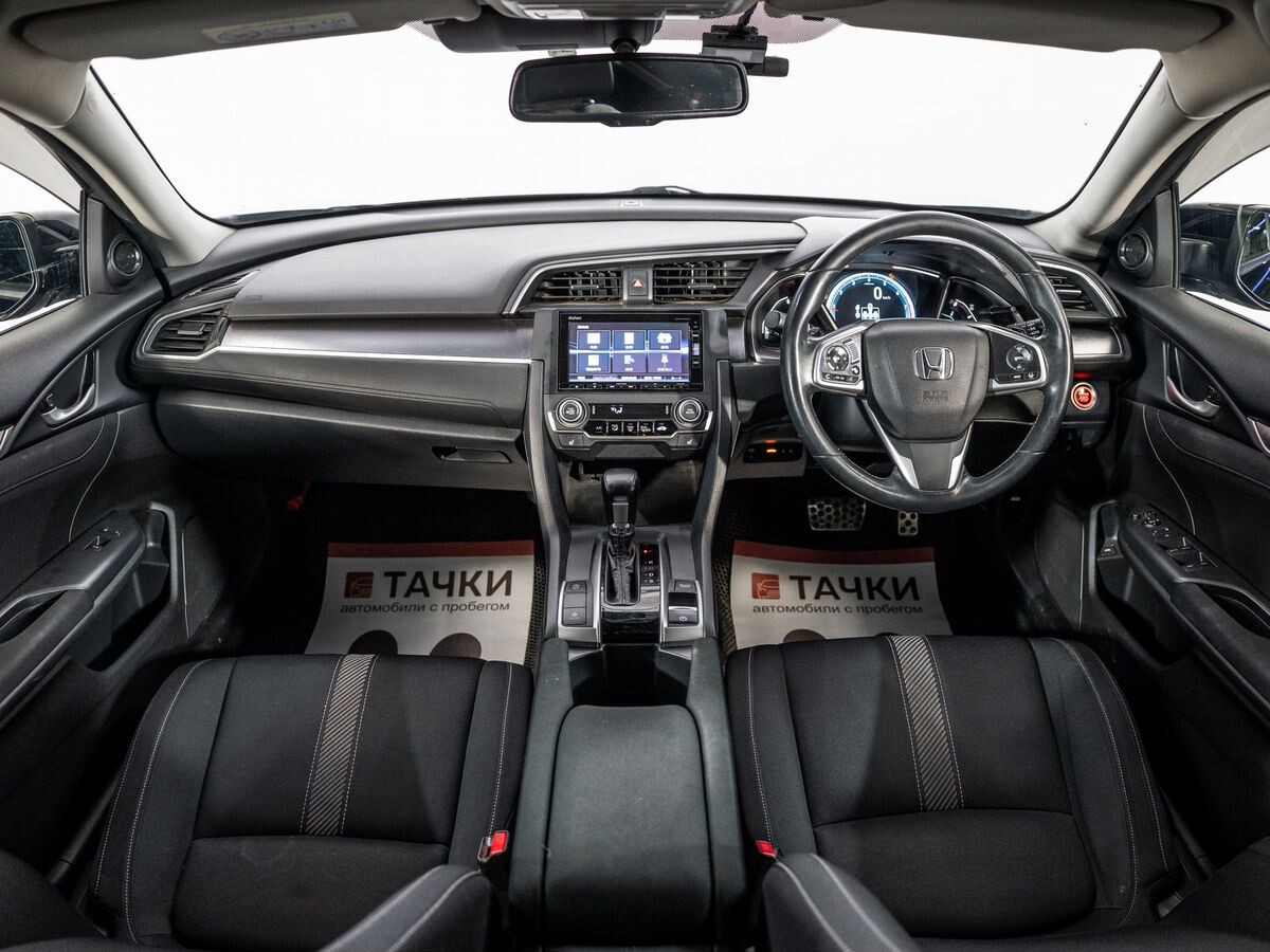 Honda Civic 2018 - фото автомобиля