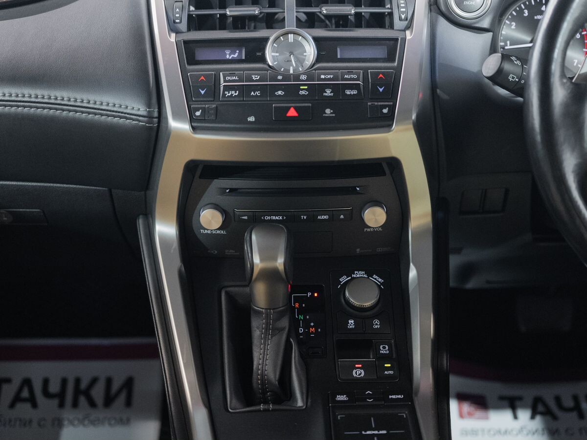 Lexus NX200t 2015 - фото автомобиля