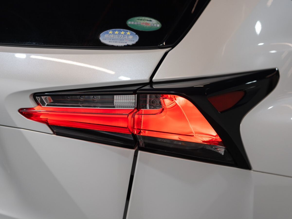 Lexus NX200t 2015 - фото автомобиля