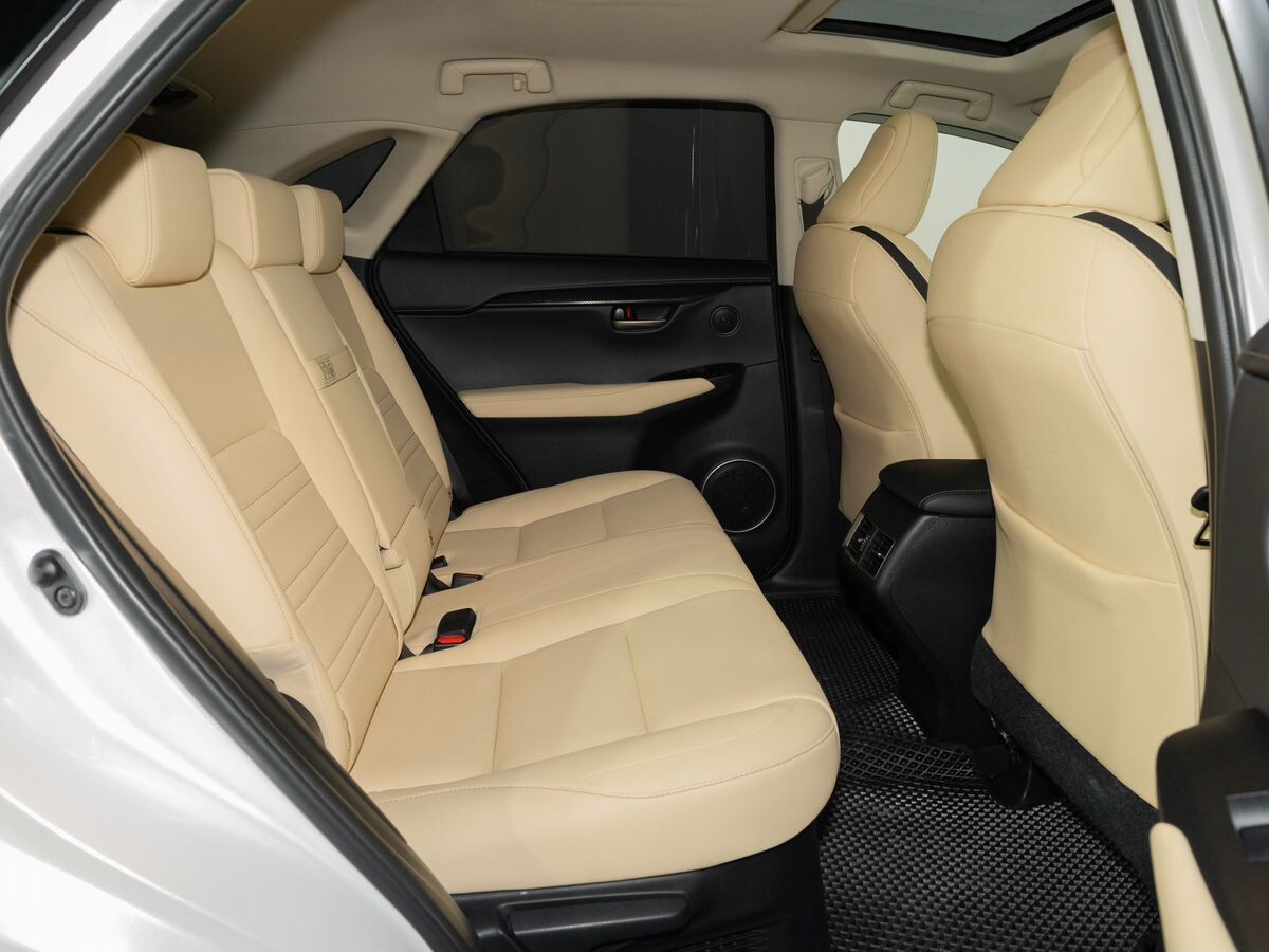 Lexus NX200t 2015 - фото автомобиля