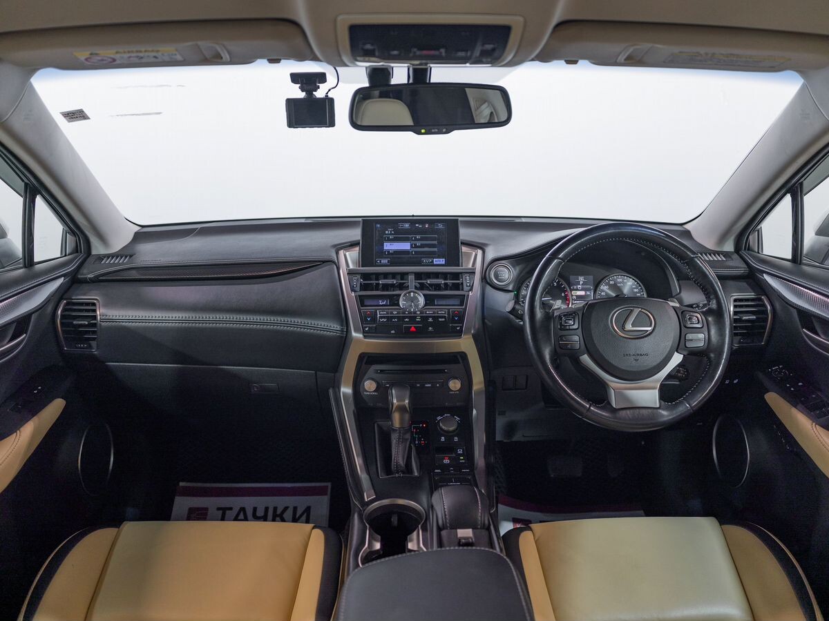 Lexus NX200t 2015 - фото автомобиля