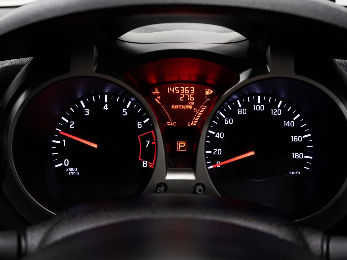 Nissan Juke 2011 - фото автомобиля