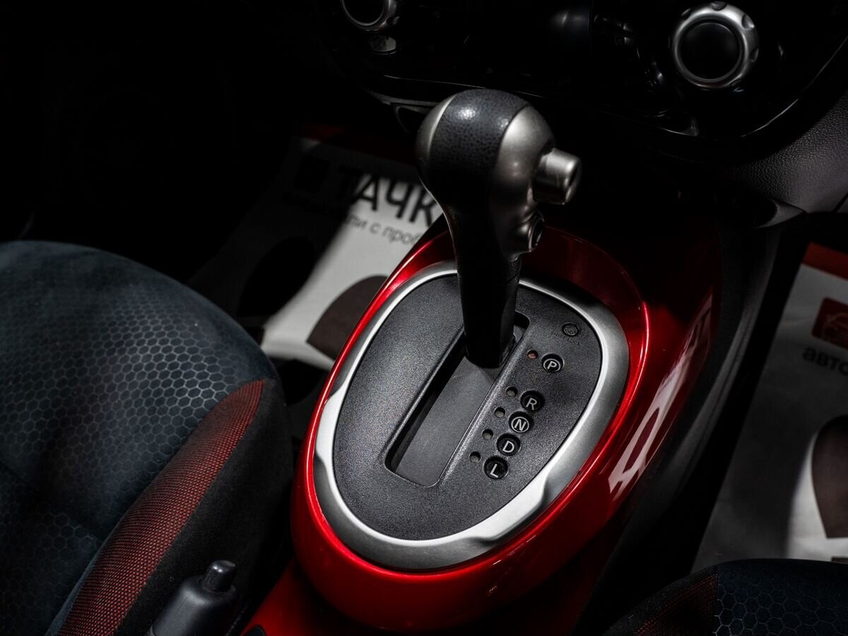 Nissan Juke 2011 - фото автомобиля