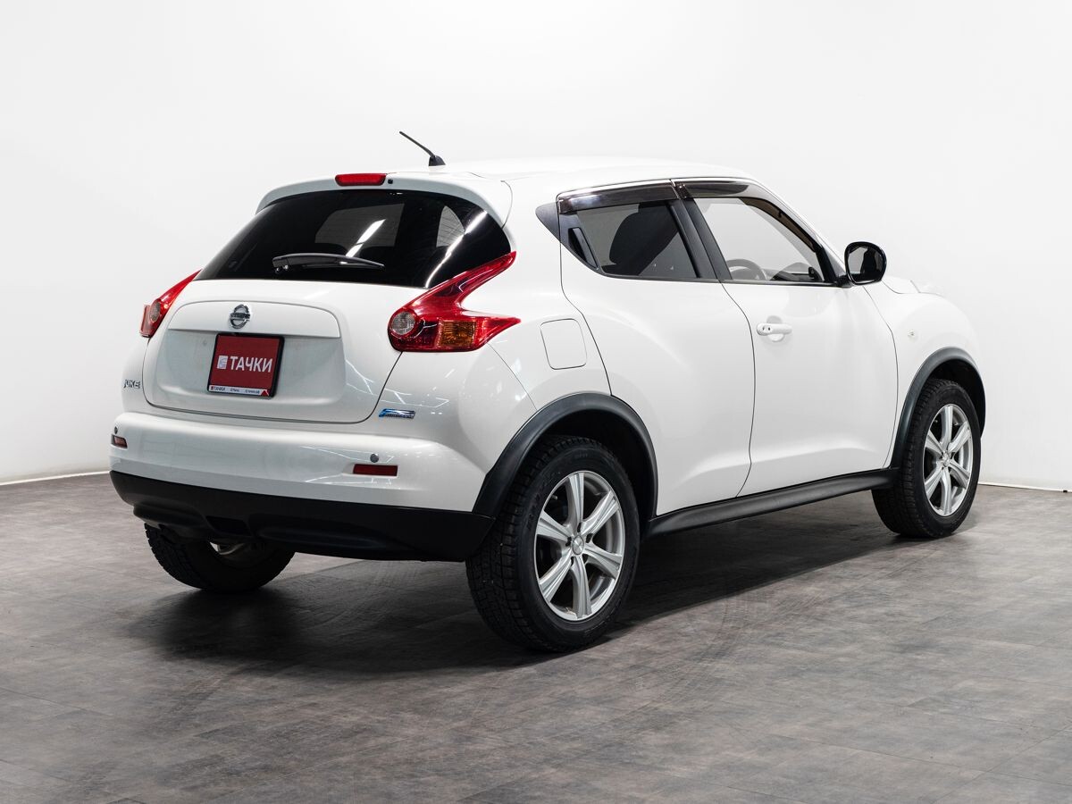Nissan Juke 2011 - фото автомобиля