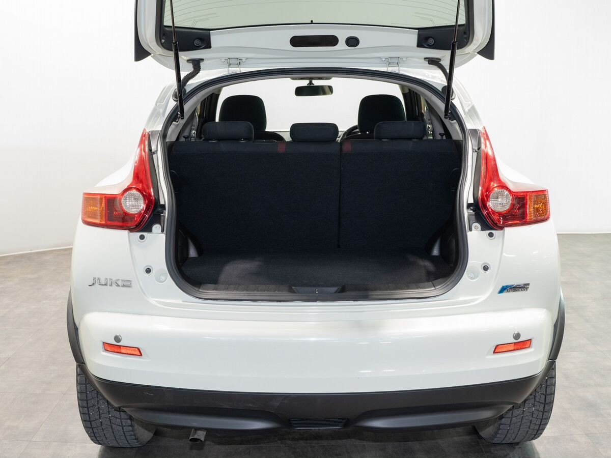 Nissan Juke 2011 - фото автомобиля