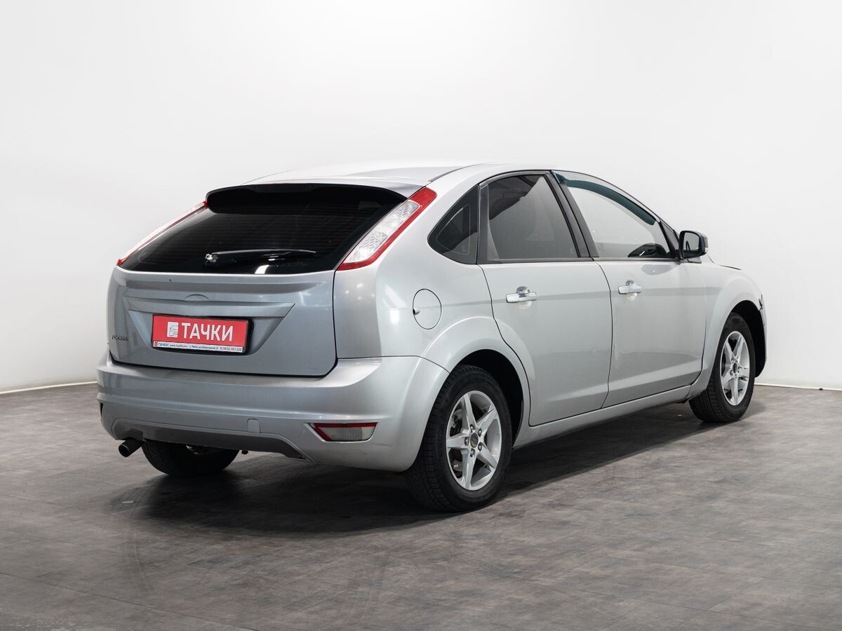 Ford Focus 2010 - фото автомобиля