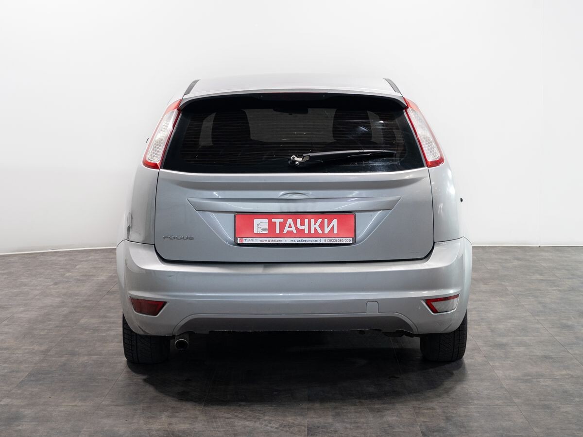 Ford Focus 2010 - фото автомобиля