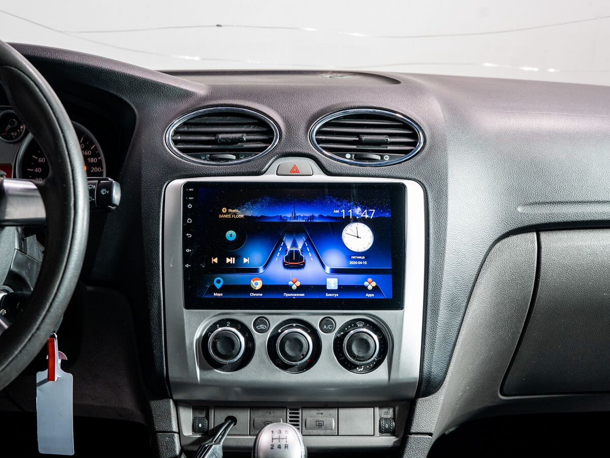 Ford Focus 2010 - фото автомобиля