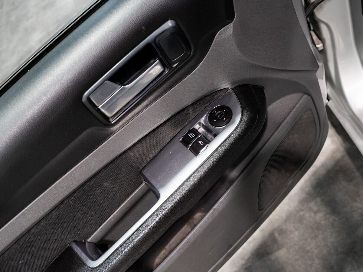 Ford Focus 2010 - фото автомобиля