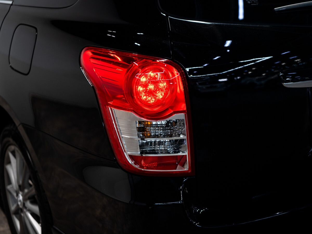 Toyota Corolla Fielder 2011 - фото автомобиля