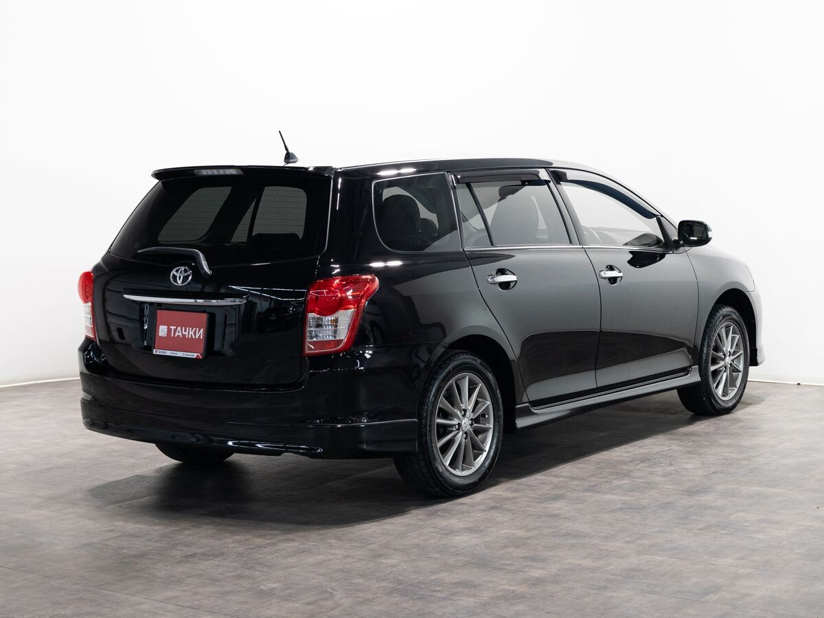 Toyota Corolla Fielder 2011 - фото автомобиля