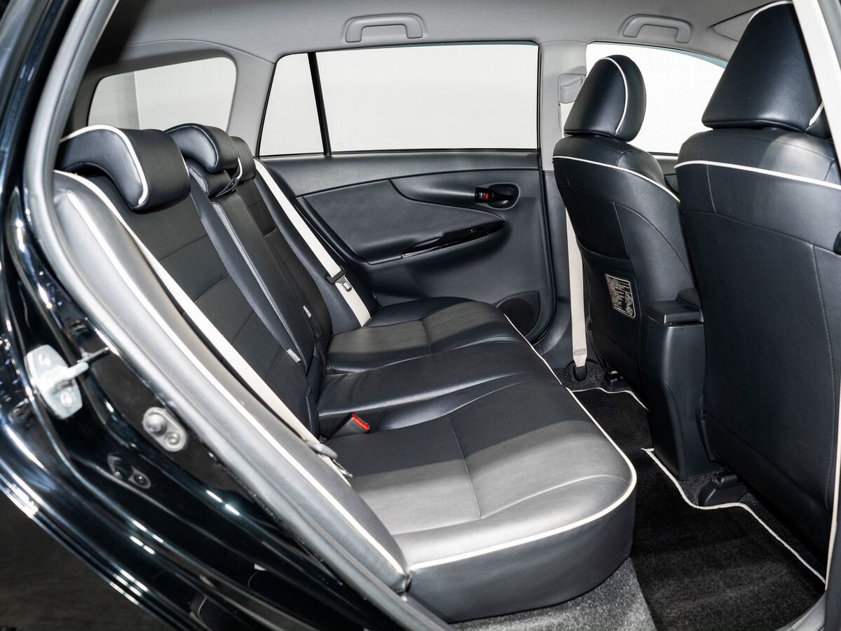 Toyota Corolla Fielder 2011 - фото автомобиля