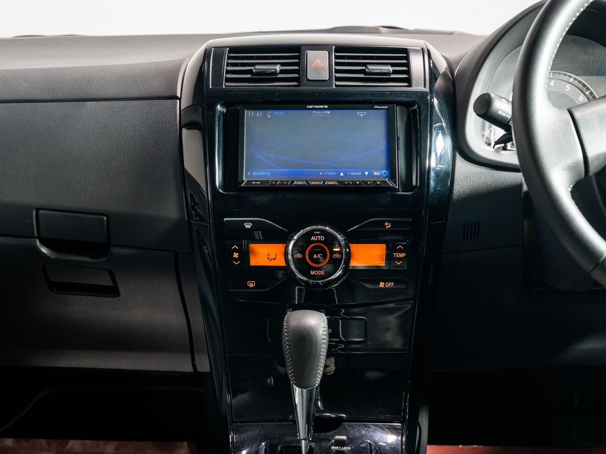 Toyota Corolla Fielder 2011 - фото автомобиля