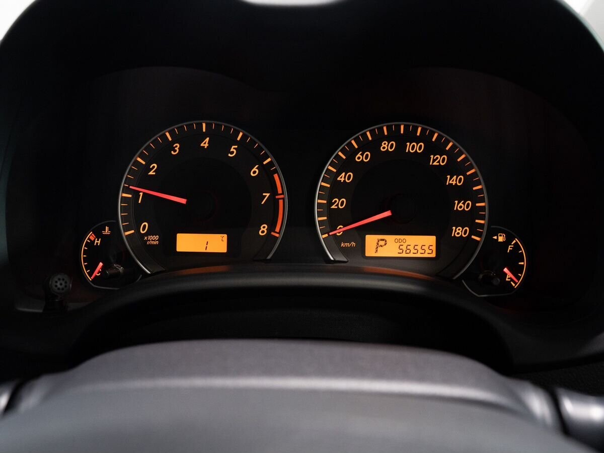 Toyota Corolla Fielder 2011 - фото автомобиля